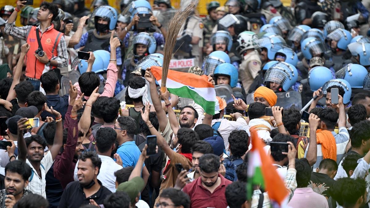 NEET-UG विरोध: SC ने HPEC में बदलाव से इनकार किया, कहा- पैलेट गन पर जांच, ज्यादती पहले होनी चाहिए