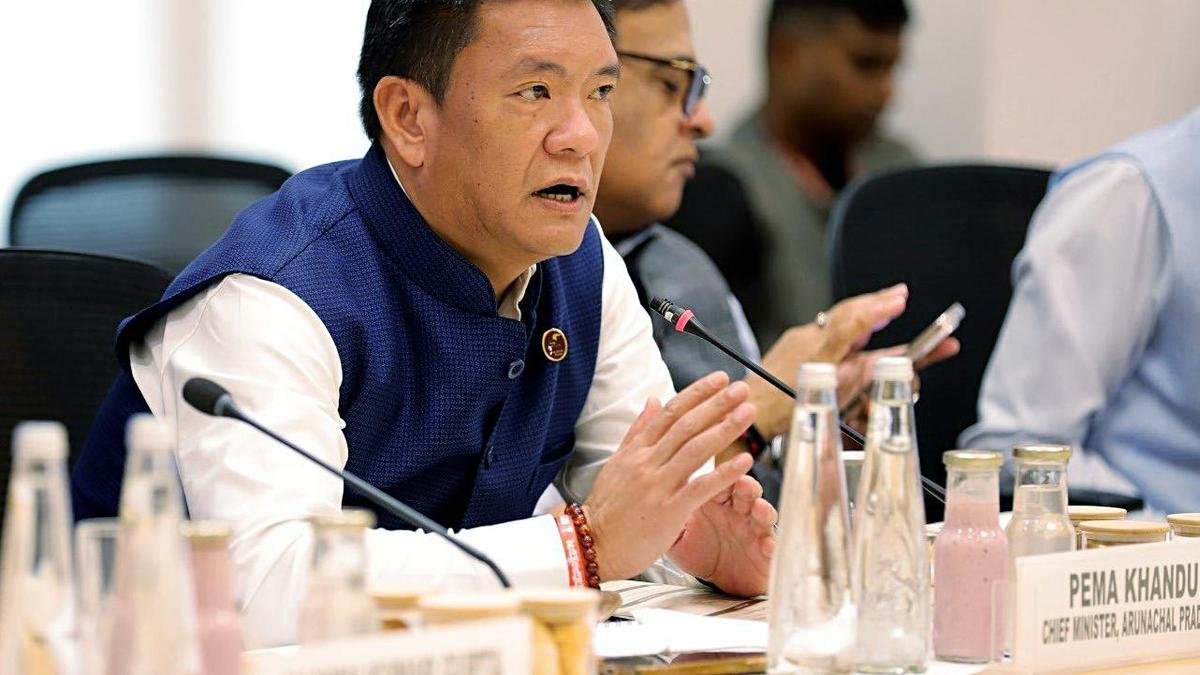 अरुणाचल के मुख्यमंत्री ने सियांग नदी पर प्रस्तावित मेगा बांध के लिए ताकत का इस्तेमाल करने से इनकार किया