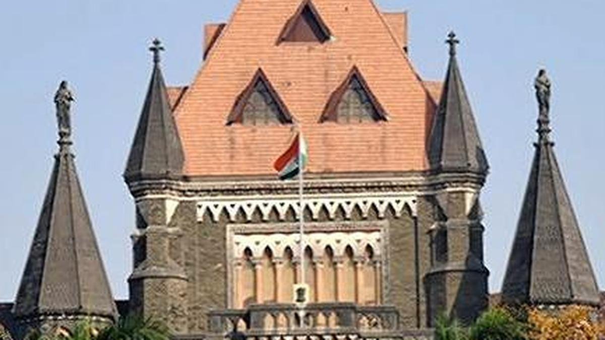 उच्च न्यायालय ने महाराष्ट्र में उत्सव के जुलूसों में पटाखों, लेजर लाइटों और संगीत पर प्रतिबंध लगा दिया