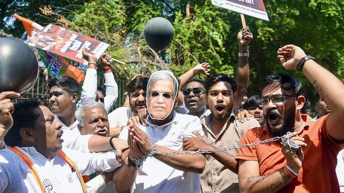 एसआईआर विवाद: ज्ञानेश कुमार को हटाने की मांग को लेकर कांग्रेस ने पूरे महाराष्ट्र में विरोध प्रदर्शन किया