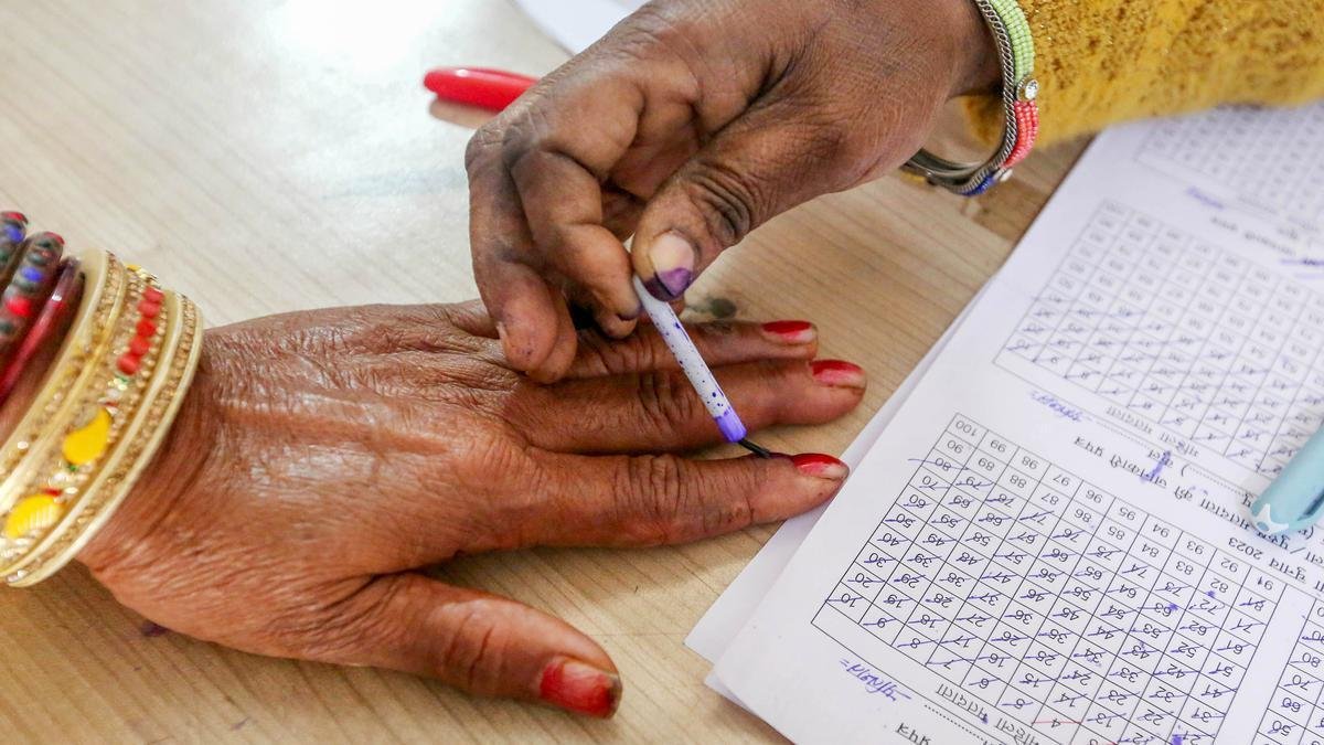 केरल के 7 वार्डों में उपचुनाव का सामना करना पड़ रहा है क्योंकि नागरिक प्रतिनिधियों ने सुरक्षित नौकरियों के लिए इस्तीफा दे दिया है