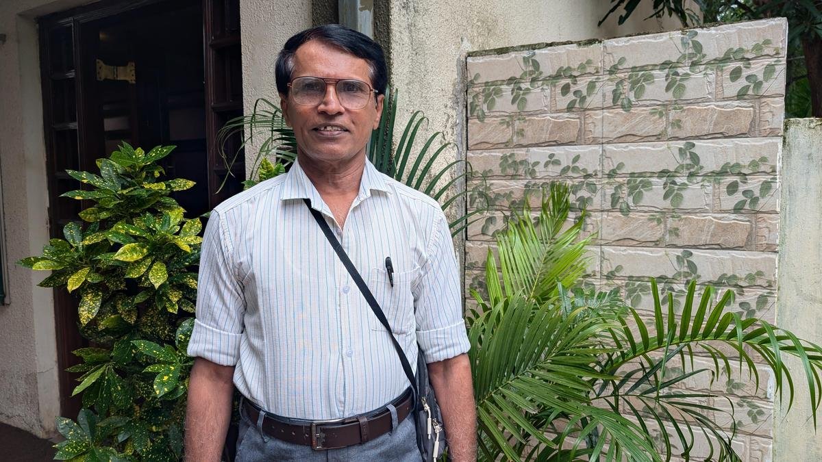गोंडवाना विश्वविद्यालय में समन्वयक के रूप में खूंखार पूर्व माओवादी की नियुक्ति का स्थानीय आदिवासियों ने विरोध किया है