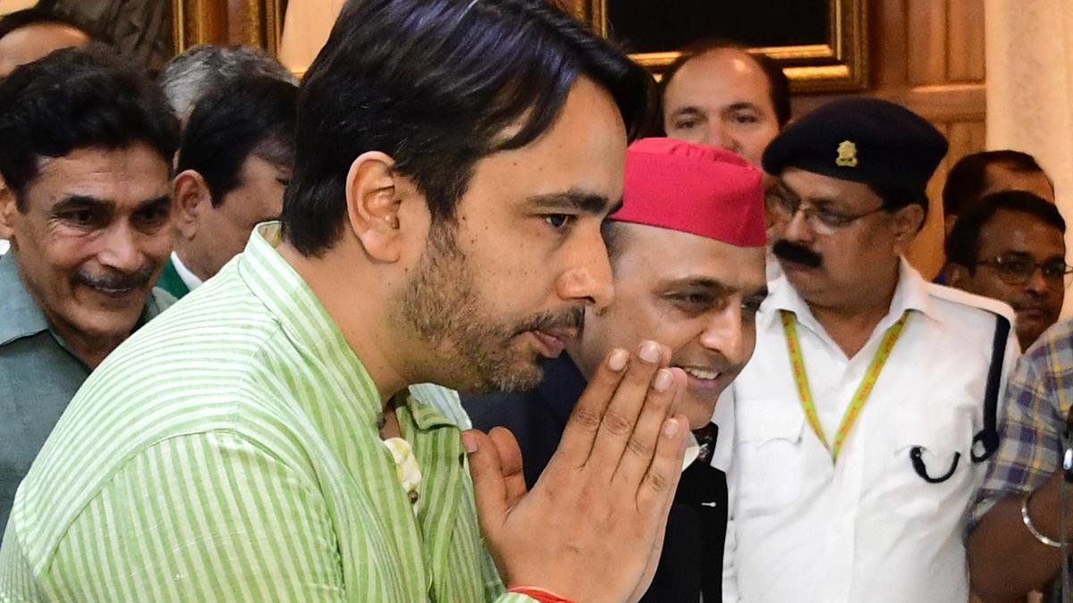 चवन्नी को लेकर सपा-रालोद विवाद ने यूपी चुनाव से पहले जातिगत मतभेदों को उजागर कर दिया है