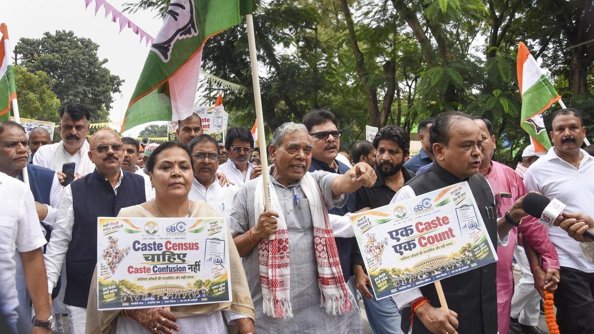 झारखंड कांग्रेस ने जनगणना 2027 में अलग ओबीसी कॉलम की मांग को लेकर विरोध मार्च निकाला