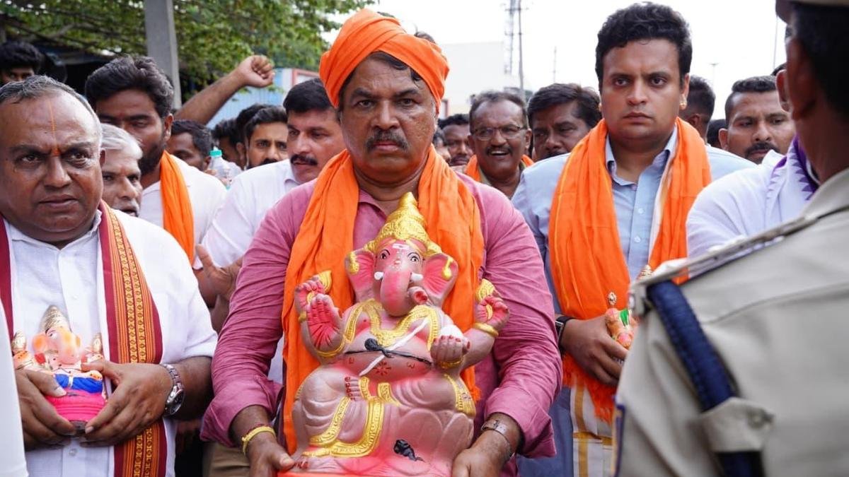 टी. नरसीपुर में गणेश जुलूस को लेकर दलितों ने बीजेपी के विरोध का जवाब दिया