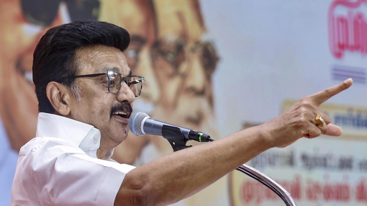 डीएमके हैंडल, पदाधिकारियों द्वारा सभी सोशल मीडिया पोस्ट के लिए मुझे जिम्मेदार नहीं ठहराया जा सकता: स्टालिन ने मद्रास उच्च न्यायालय को बताया