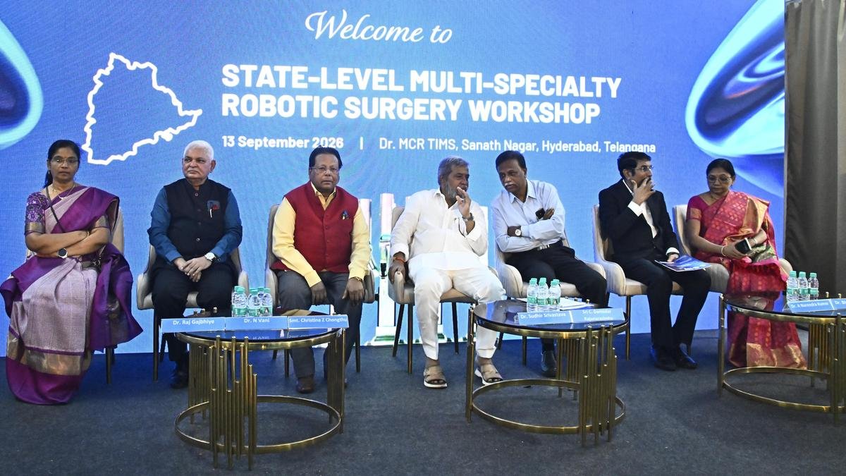 तेलंगाना अपने अगली पीढ़ी के डॉक्टरों को रोबोटिक सर्जरी में प्रशिक्षित करना चाहता है, पीजी छात्रों के लिए छह महीने के प्रशिक्षण की योजना बना रहा है
