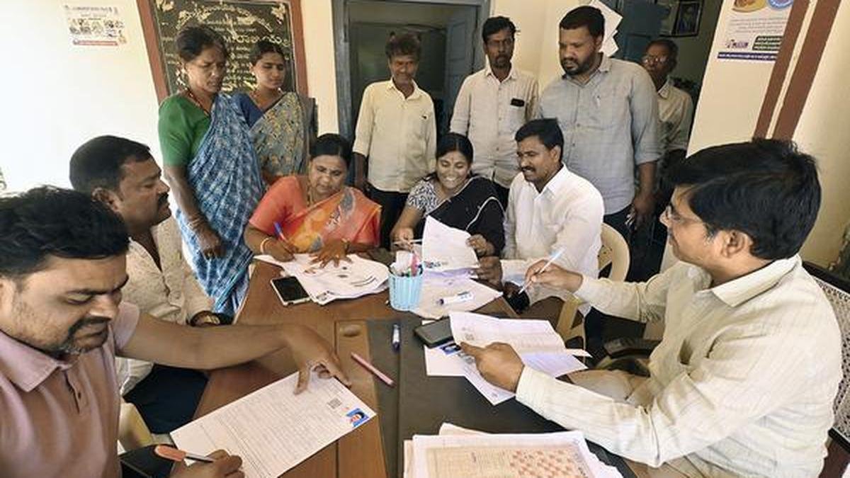 तेलंगाना एसआईआर: हैदराबाद परिधि में 60% से अधिक एसआईआर नोटिस जारी किए गए, हैदराबाद जिले में 35% से कम