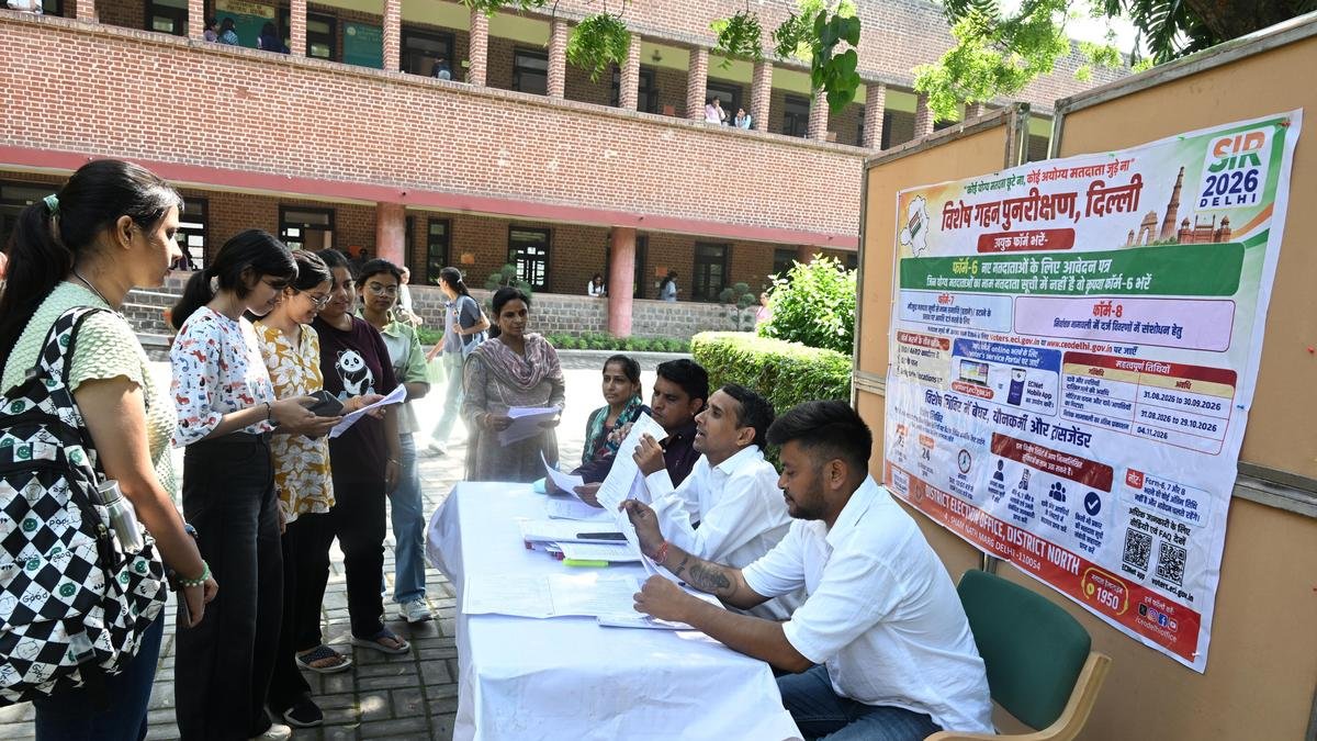 दिल्ली में बीएलए ने पोल पैनल के अपने पोर्टल का उपयोग करके चुनाव आयोग की 10-फॉर्म दैनिक सीमा को नजरअंदाज कर दिया, डेटा शो