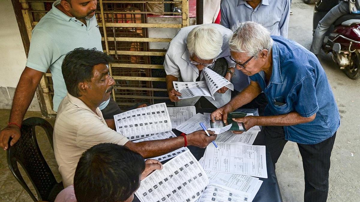 पश्चिम बंगाल एसआईआर: नगरपालिका चुनाव नजदीक आते ही 37 लाख से अधिक अपीलें न्यायाधिकरणों में अटक गईं