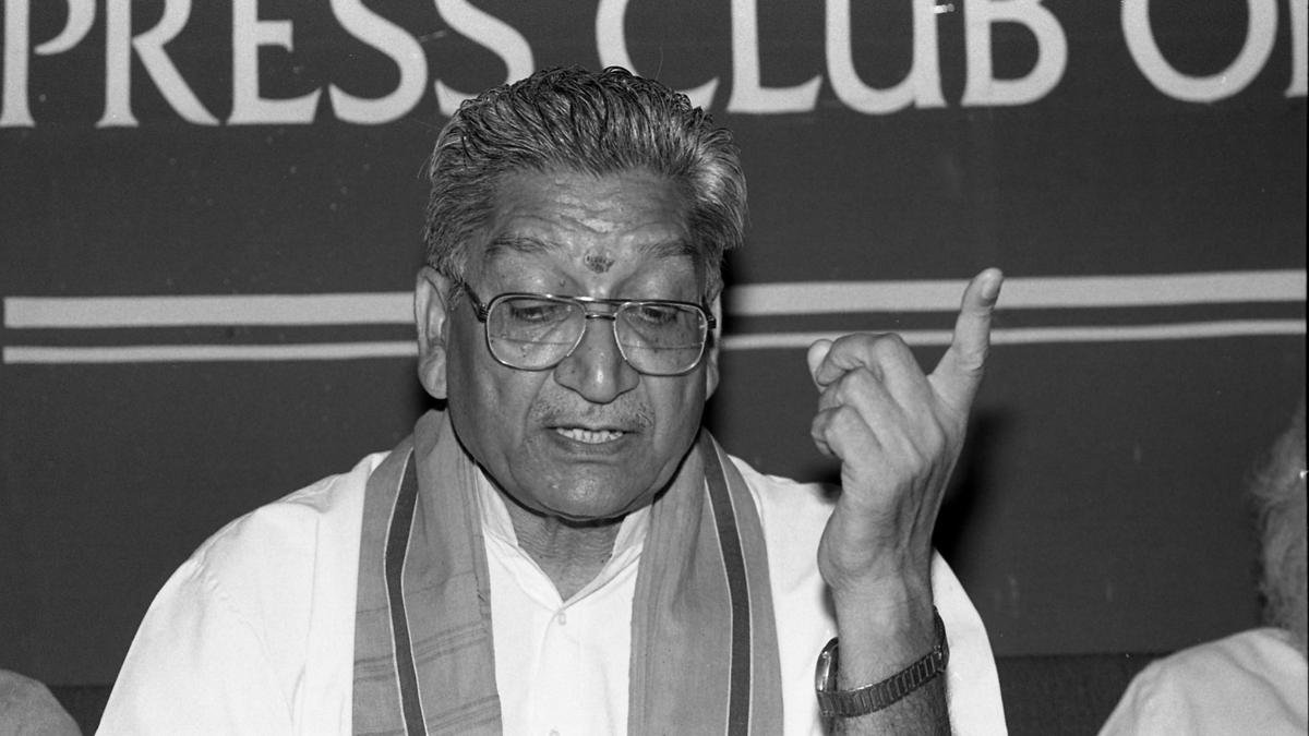 पीएम मोदी ने 'संगठनात्मक प्रतिभा' अशोक सिंघल को उनकी जन्मशती पर श्रद्धांजलि दी