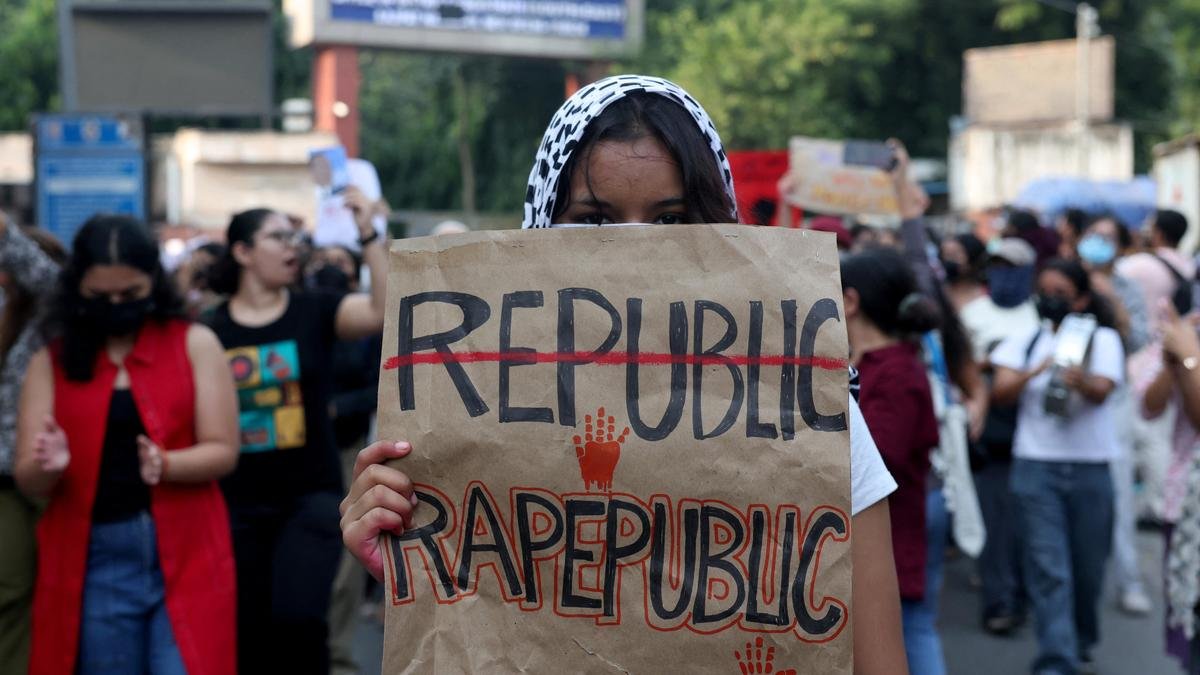 भारत में वानर मामले | बलात्कार के मामलों में लंबित मामलों के कारण न्याय के लिए लंबा इंतजार करना पड़ रहा है