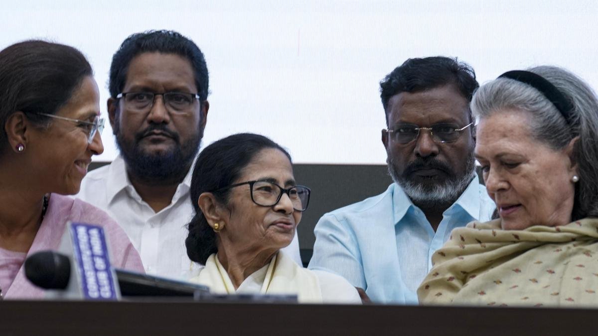 ममता ने पीएम के रूप में राहुल का समर्थन किया, खड़गे ने विपक्षी एकता की मांग की