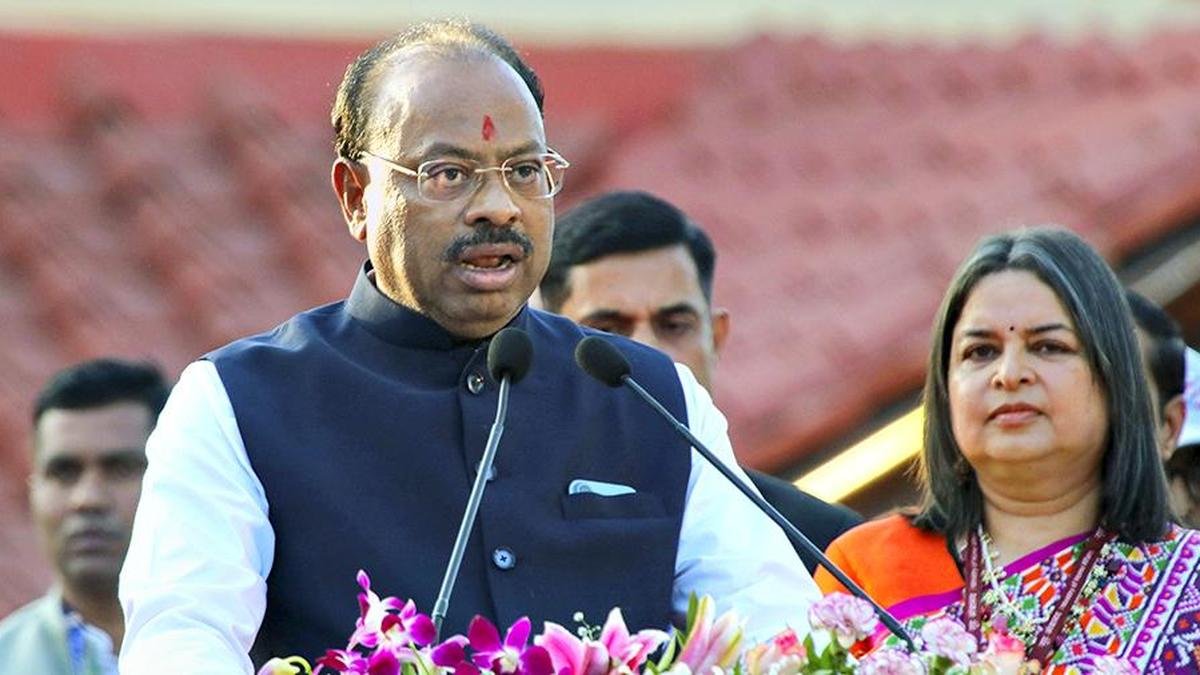 महाराष्ट्र सरकार. छह दशक पहले प्रीमियर ऑटोमोबाइल्स को भूमि हस्तांतरण की जांच के आदेश दिए गए