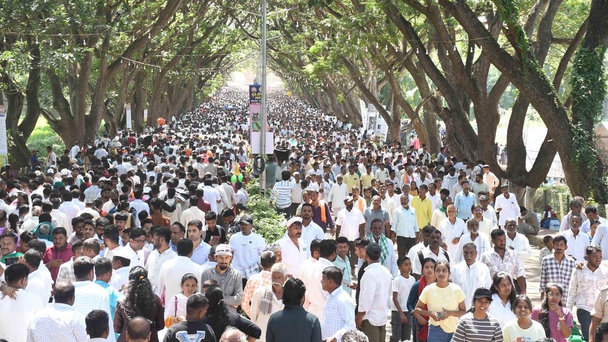 यूएएस-डी कृषि मेला 25.66 लाख की रिकॉर्ड उपस्थिति के साथ संपन्न हुआ; 1,184.5 क्विंटल बीज बिके