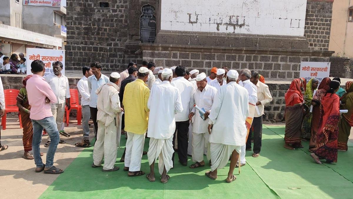 विकल्प विहीन लोकतंत्र: कैसे निर्विरोध महाराष्ट्र ग्रामीण चुनाव असहमति को खामोश कर देते हैं