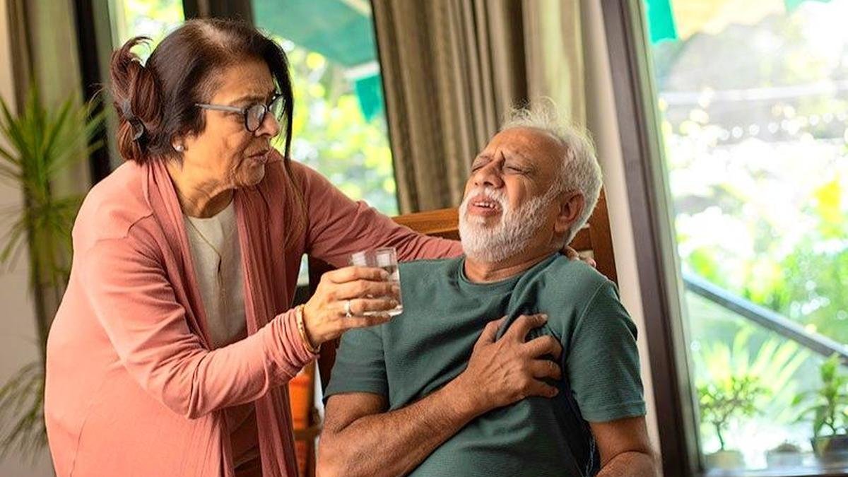 विशेषज्ञों का कहना है कि ठीक होने के बाद भी बने रहने वाले दर्द को विशेष देखभाल की आवश्यकता होती है