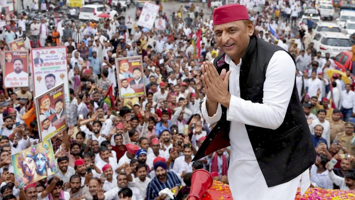 व्यापक जन पहुंच के लिए 'पीडीए यात्रा' के तहत अखिलेश ने रायबरेली का दौरा किया