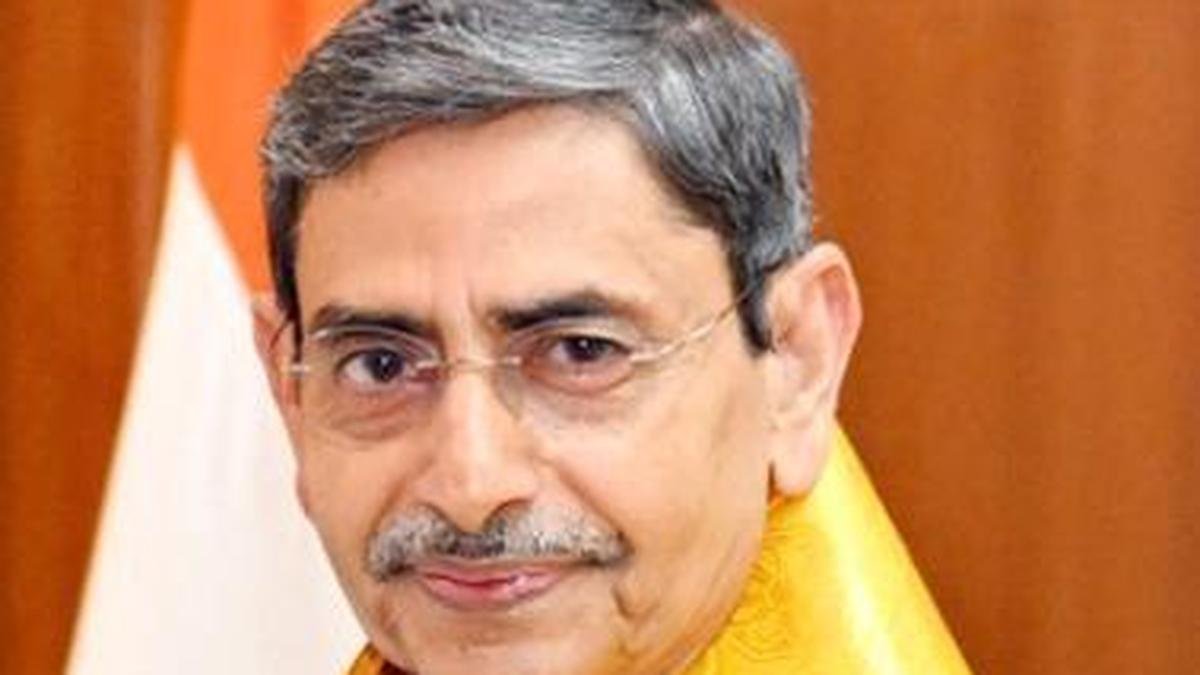 शिक्षकों के अंतर-विश्वविद्यालय स्थानांतरण के विरोध में शिक्षाविदों ने राज्यपाल को पत्र लिखा