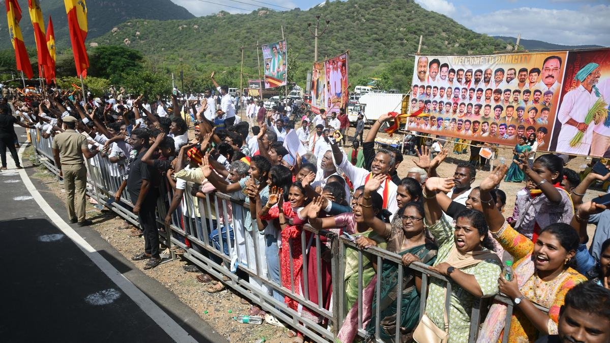 सीएम विजय द्वारा मेट्टूर बांध खोलने के साथ, पानी छोड़ने की अवधि की अवधि पर ध्यान केंद्रित हो गया है