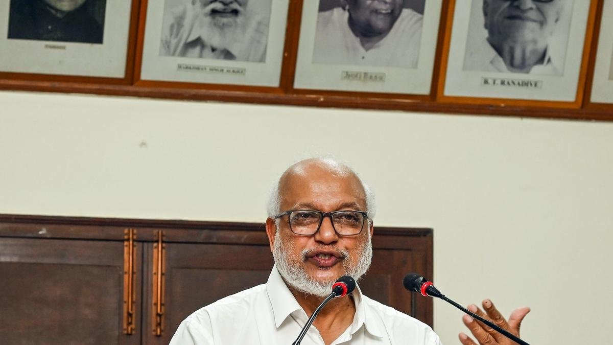 सीपीआई (एम) ने 'संसदीय विचलन', जन लाइन का पालन करने में विफलता, सामूहिक कार्यप्रणाली को प्रमुख चिंताओं के रूप में पहचाना