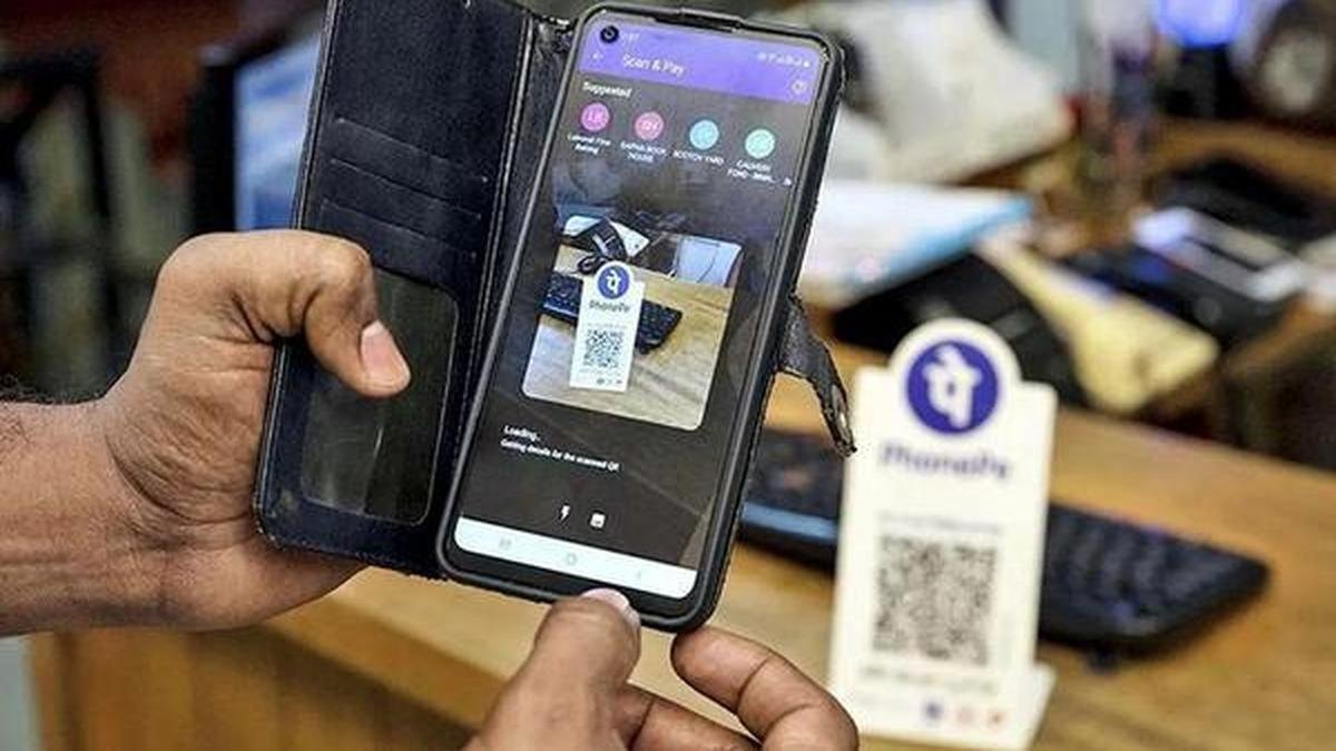 ₹2,000 से अधिक के UPI लेनदेन के लिए व्यापारियों से 0.4% शुल्क लिया जाएगा; छोटे विक्रेताओं को छूट