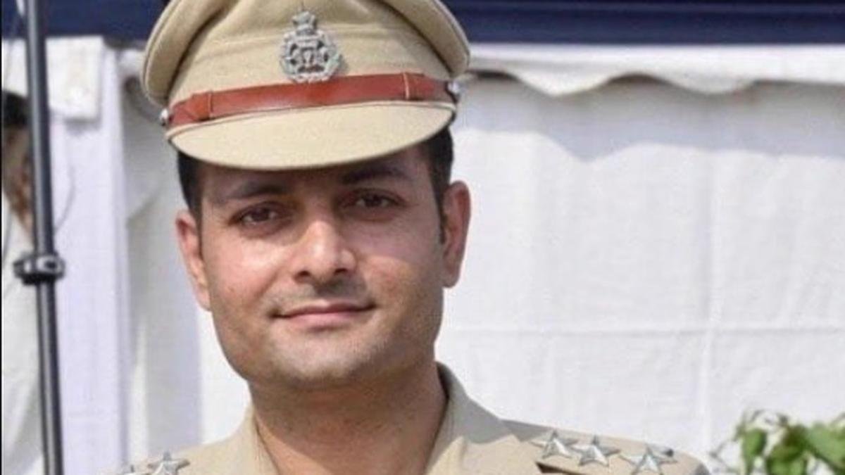 एसीपी पर यौन उत्पीड़न का आरोप लगाने वाली दिल्ली की पत्रकार पर 'जातिवादी टिप्पणी' के लिए एससी/एसटी एक्ट लगाया गया