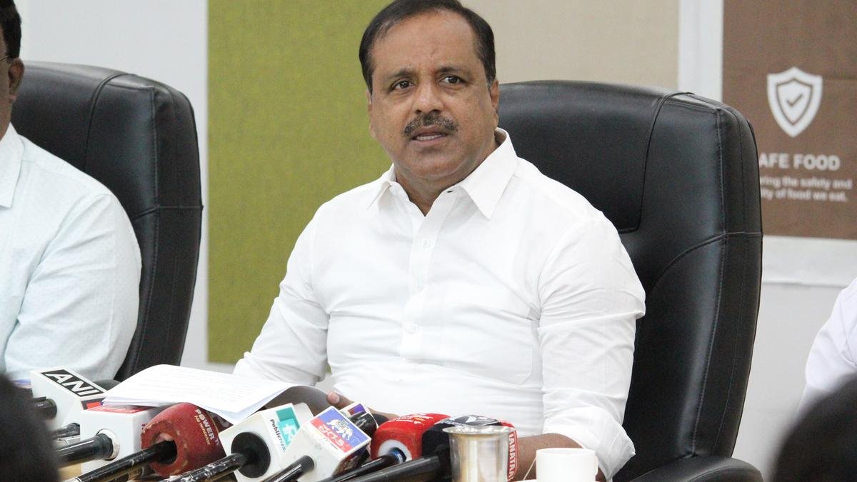 कर्नाटक कैंसर की दवाओं के अलावा अन्य उच्च लागत वाली जीवन रक्षक दवाओं पर व्यापक मूल्य सीमा चाहता है