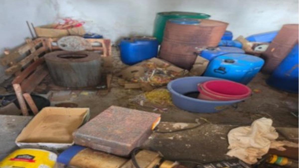 कैसे 27 किलो मेफेड्रोन ले जा रही एक एसयूवी ने एक गुप्त दवा फैक्ट्री का पर्दाफाश किया