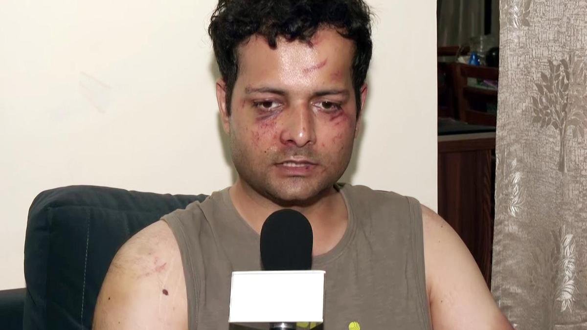 कौन हैं एसीपी विवेक भगत? दिल्ली पुलिसकर्मी पर विरोध प्रदर्शन के दौरान यौन उत्पीड़न का आरोप