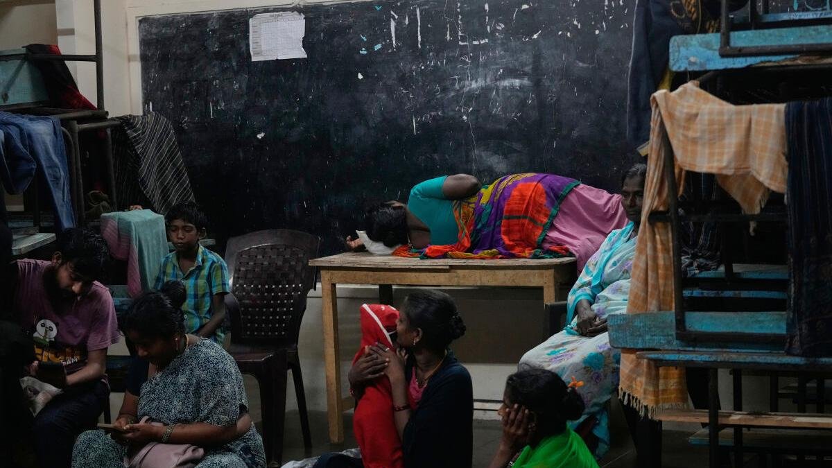 चक्रवात अर्नब: आंध्र के 609 स्कूल राहत आश्रयों में बदले गए