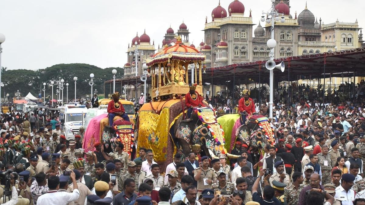 जम्बू सावरी ने मैसूर दशहरा पर पर्दा डाला