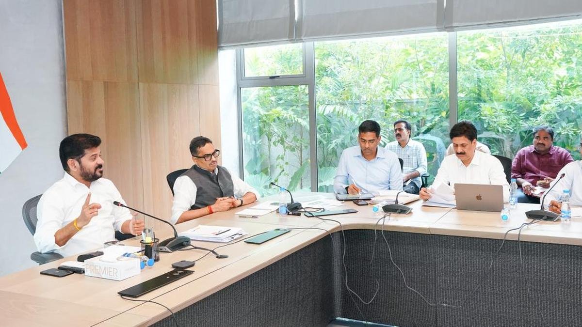 तेलंगाना के मुख्यमंत्री ने सरकारी कार्यालयों, सार्वजनिक स्थानों पर गैर-पीने योग्य उद्देश्यों के लिए उपचारित पानी का 100% उपयोग करने का आदेश दिया