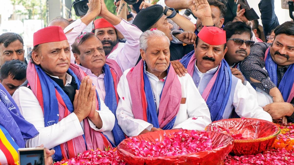 दिल्ली की एक घटना ने सपा राजनीति के दलित-ओबीसी फॉर्मूलेशन में दोष रेखाओं को उजागर किया