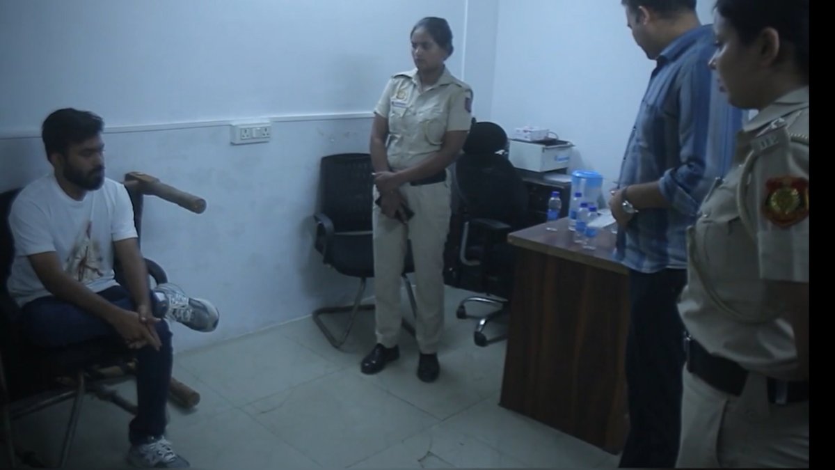 दिल्ली पुलिस ने दीपके को उनकी दादी की मौत के बारे में सूचित करने का वीडियो जारी किया, सीजेपी के आरोप का खंडन किया