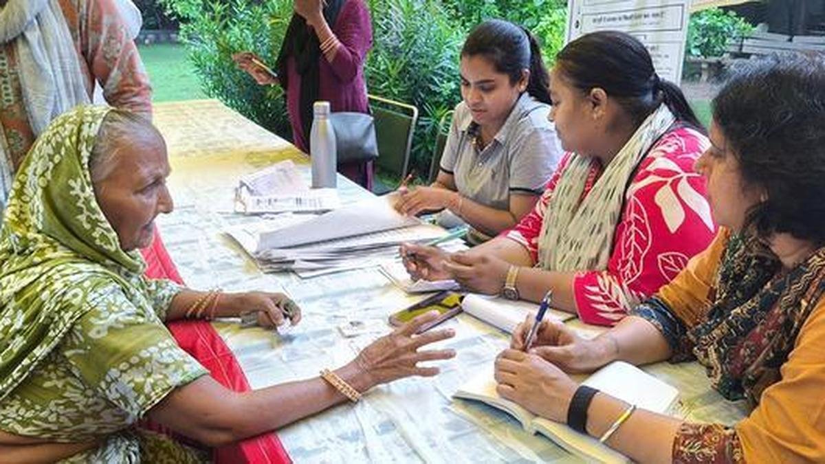 दिल्ली में, अब तक 4.5 लाख फॉर्म 6 में से केवल 0.27% का निपटान किया गया है