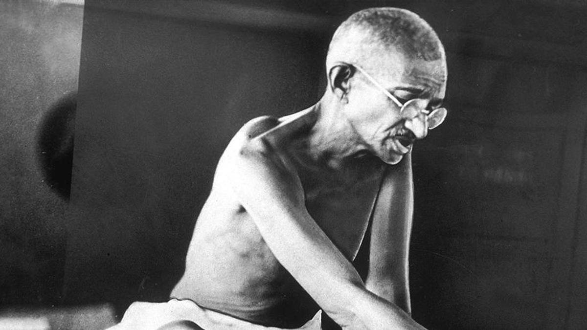 दिल्ली में प्रदर्शनकारियों की हिरासत के बीच महात्मा का 1922 का अदालती बयान कैसे गूंजता है