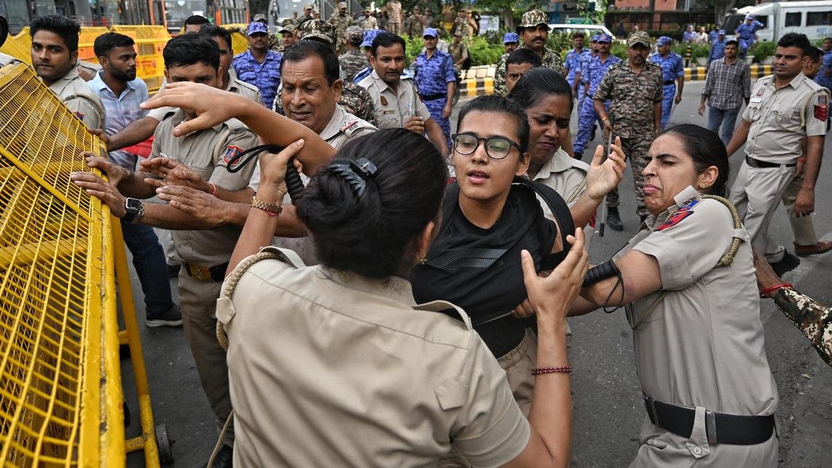 दिल्ली में सीईसी के खिलाफ विरोध प्रदर्शन: निवारक हिरासत के बारे में कानून क्या कहता है | व्याख्या की