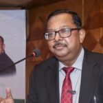 न्यायमूर्ति भुइयां का कहना है कि लाखों लोगों को मताधिकार से वंचित करने, उन्हें दूसरे दर्जे का नागरिक बनाने की प्रक्रिया मनमानी है