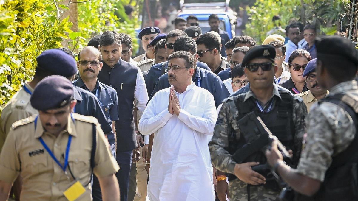 बंगाल की मुख्यमंत्री ने भगदड़ में घायल लोगों को निजी अस्पताल में स्थानांतरित करने के फैसले का बचाव किया, बेहतर देखभाल का हवाला दिया