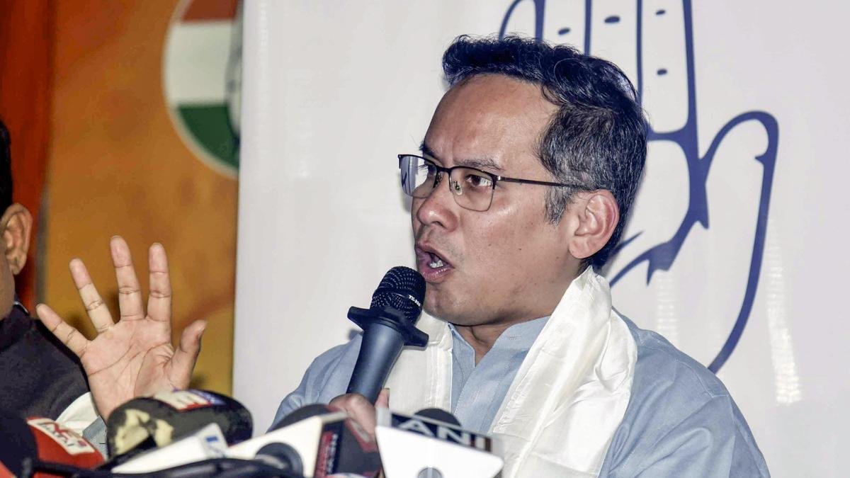 बांग्लादेश में धकेली गई असम की दो महिलाओं को वापस लाने में मदद करें: गौरव गोगोई से जयशंकर