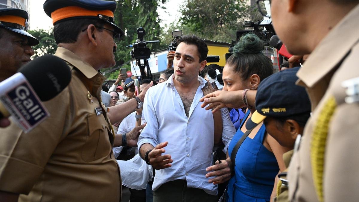 बॉम्बे HC 'भारत छोड़ो नोटिस' के खिलाफ अभिनेता इमरान खान की याचिका पर 26 अक्टूबर को सुनवाई करेगा