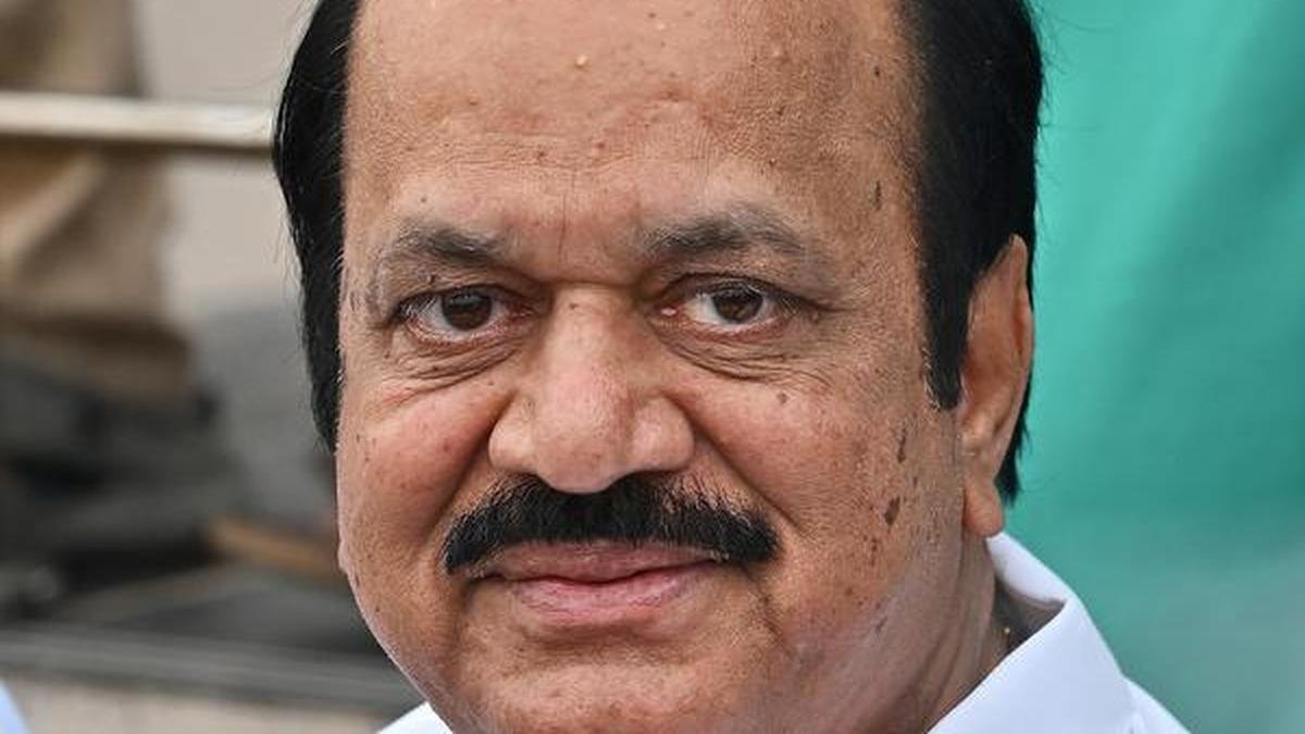 मद्रास उच्च न्यायालय ने छह अन्नाद्रमुक विधायकों के इस्तीफे स्वीकार करने के तमिलनाडु विधानसभा अध्यक्ष के फैसले को बरकरार रखा