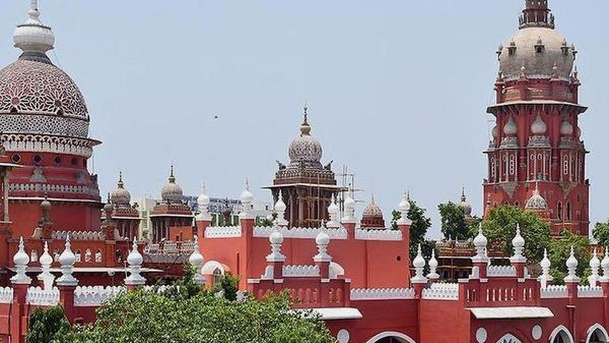 मद्रास उच्च न्यायालय ने रजिस्ट्री को निर्देश दिया कि वह टीवीके मंत्रियों के खिलाफ डीएमके के ₹1 करोड़ के मानहानि के मुकदमे में नंबर न डाले