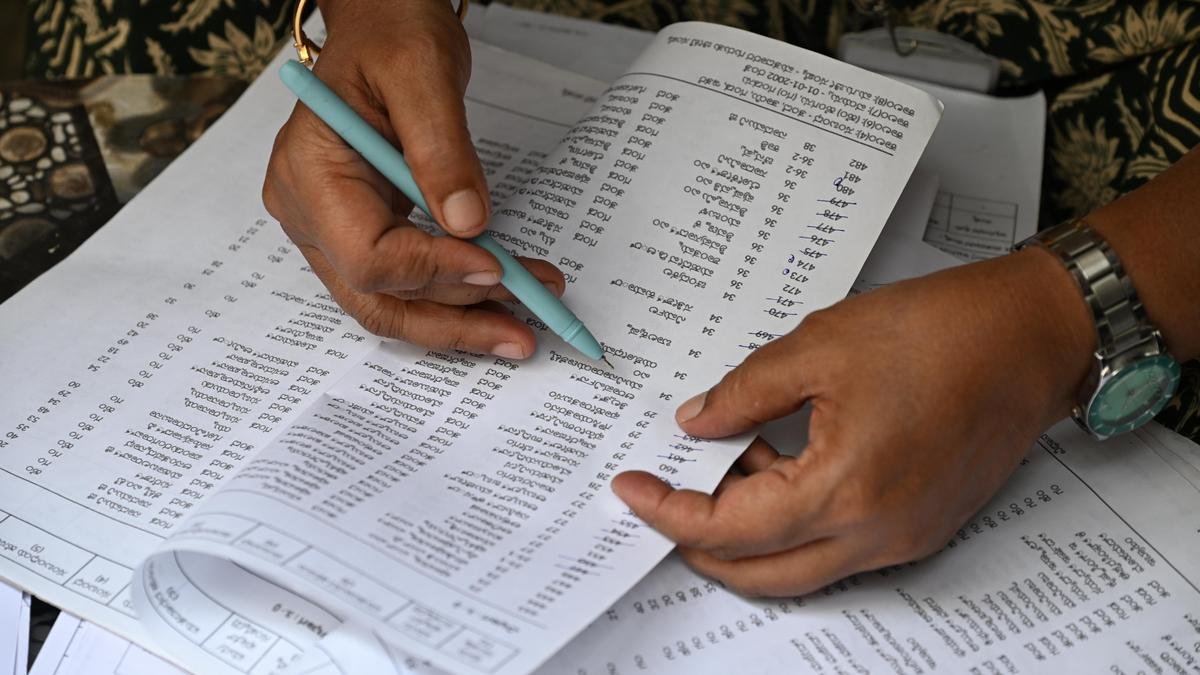 महोदय: कर्नाटक में 99.32 लाख से अधिक नाम मतदाता सूची से हटा दिए गए हैं