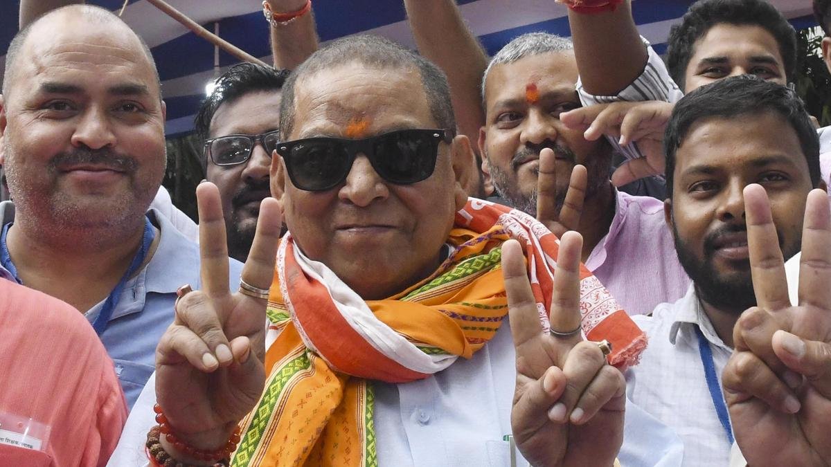 राजनीतिक कर्ज ब्याज सहित चुकाऊंगा: ललन सिंह पर नीरज कुमार