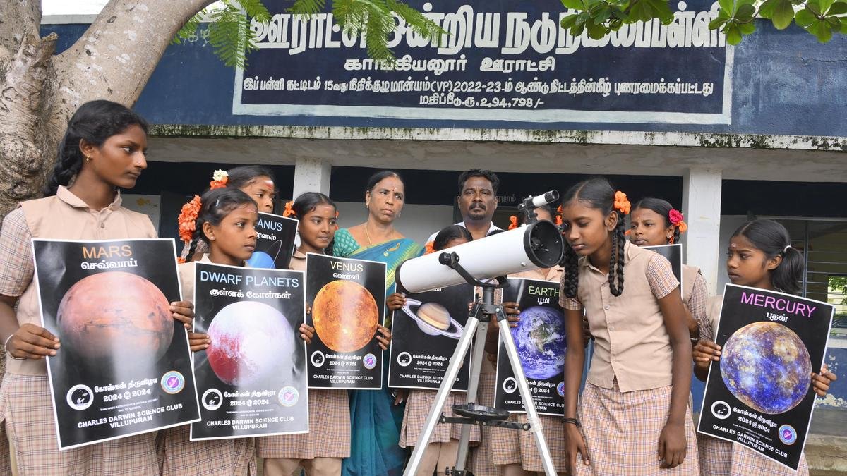 विल्लुपुरम में सरकारी स्कूल के शिक्षक ग्रामीण छात्रों में वैज्ञानिक सोच को बढ़ावा देते हैं