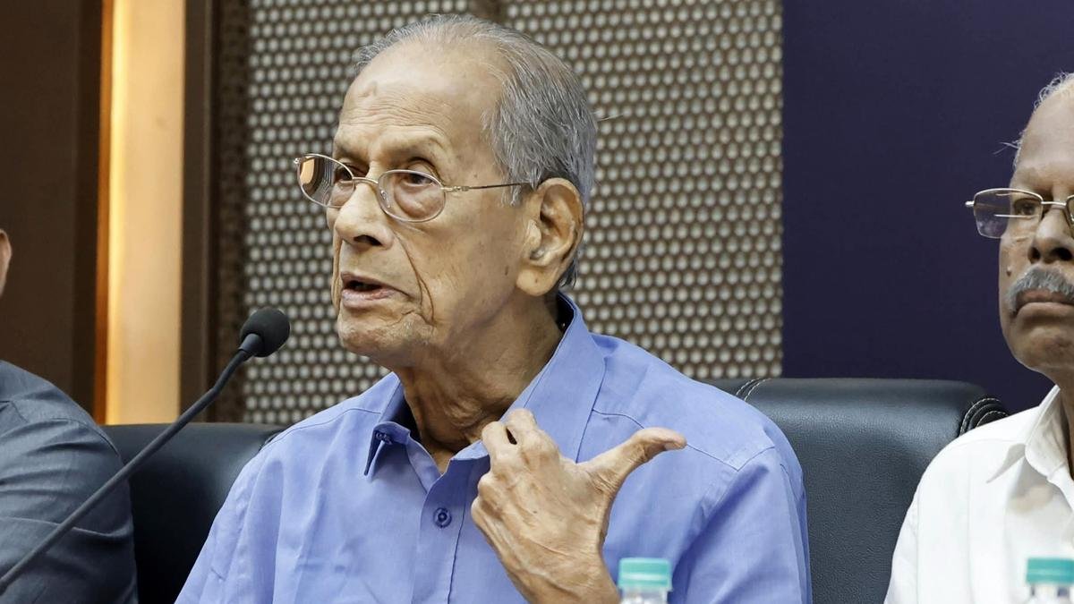 श्रीधरन ने केरल सरकार से कहा। हाई-स्पीड रेल परियोजना पर तकनीकी पैनल की आपत्तियों को 'अनदेखा' करना