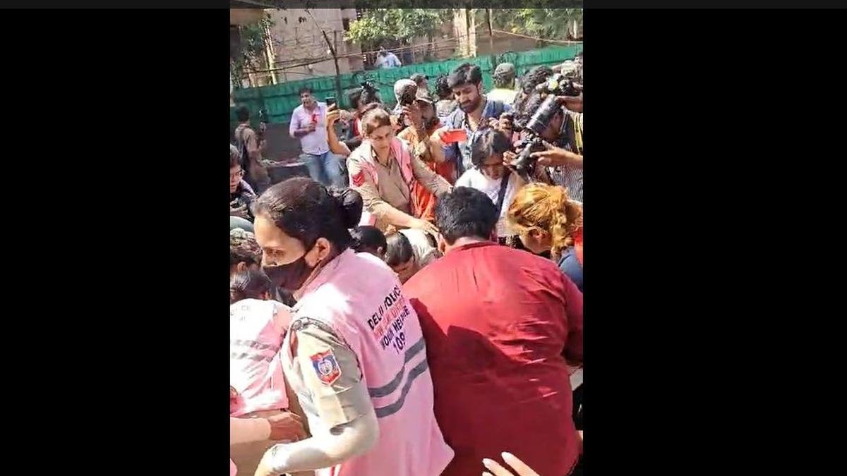 सीईसी विरोधी प्रदर्शन: सीजेपी के विरोध प्रदर्शन से पहले दिल्ली में एसएफआई सदस्यों, वकीलों को हिरासत में लिया गया